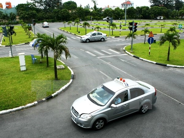 Học bằng lái xe ô tô B1, B2 tại quận Ba Đình Hà Nội uy tín